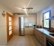 Двухуровневый пентхаус в Эстепоне с террасами и видом на море