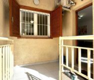 Апартаменти 49 кв.м в Торрев’єсі біля моря з басейном