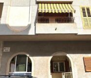 Апартаменти 49 кв.м в Торрев’єсі біля моря з басейном