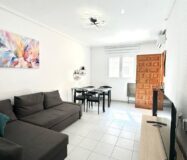 Апартаменти 49 кв.м в Торрев’єсі біля моря з басейном