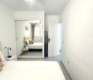 Апартаменти 49 кв.м в Торрев’єсі біля моря з басейном