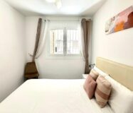 Апартаменти 49 кв.м в Торрев’єсі біля моря з басейном