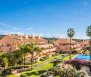 Двухуровневый пентхаус в Марбелье с террасой 105 кв.м