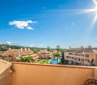 Двоповерховий пентхаус у Марбельї з терасою 105 кв.м