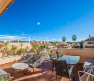 Двухуровневый пентхаус в Марбелье с террасой 105 кв.м