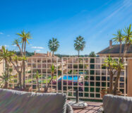 Двухуровневый пентхаус в Марбелье с террасой 105 кв.м