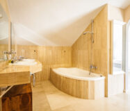 Двухуровневый пентхаус в Марбелье с террасой 105 кв.м