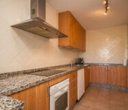 Двухуровневый пентхаус в Марбелье с террасой 105 кв.м