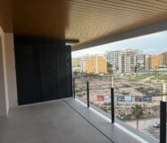 Апартаменти 98 кв.м з терасою в Аліканте 1.5 км від моря