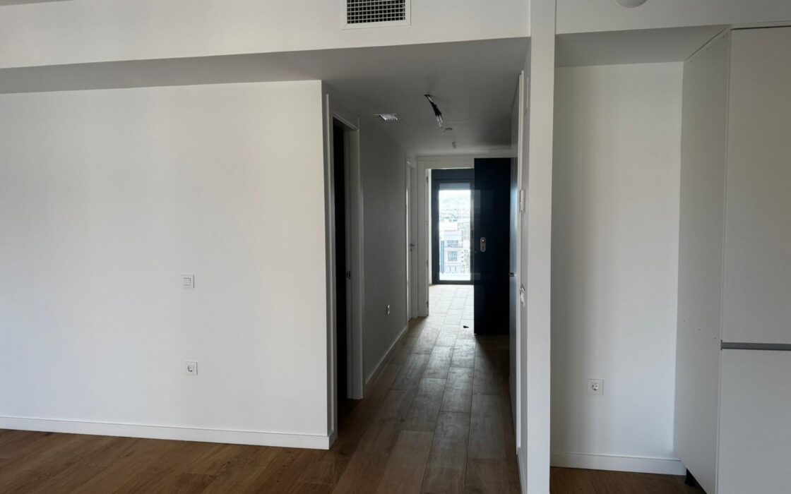 Апартаменти 98 кв.м з терасою в Аліканте 1.5 км від моря