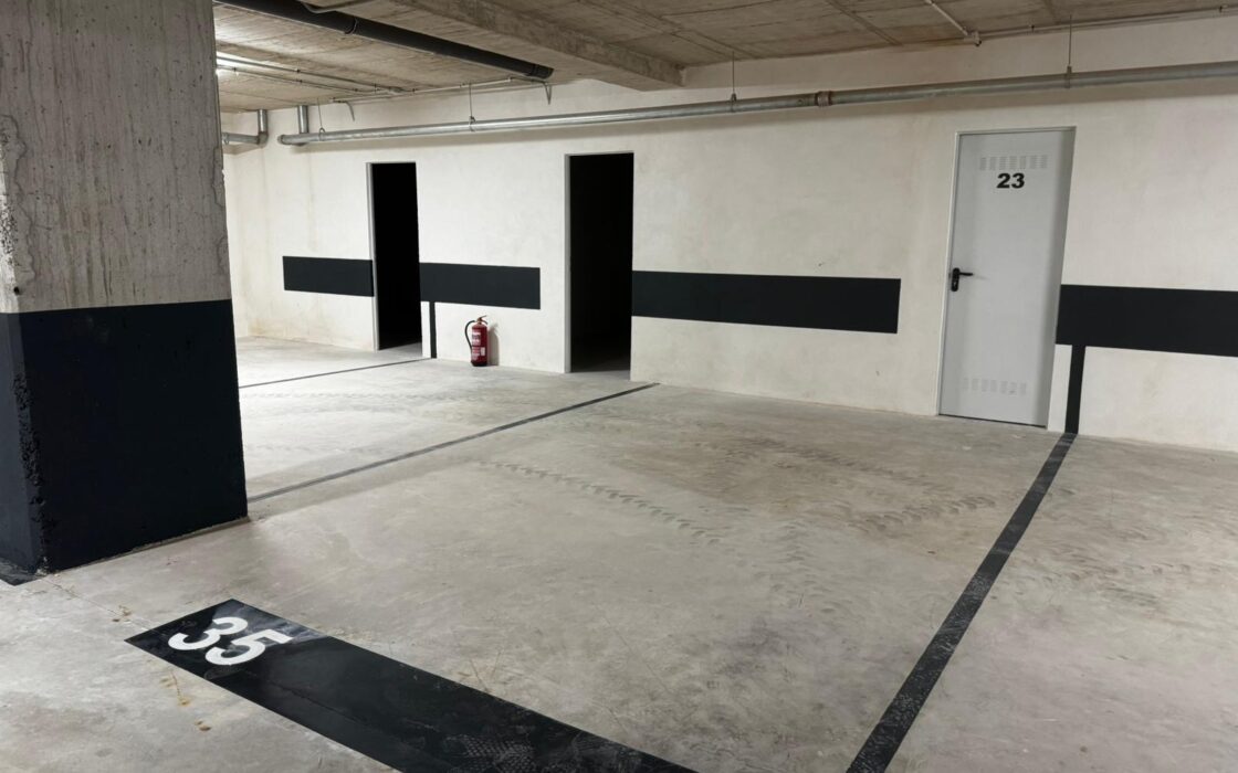 Апартаменти 98 кв.м з терасою в Аліканте 1.5 км від моря