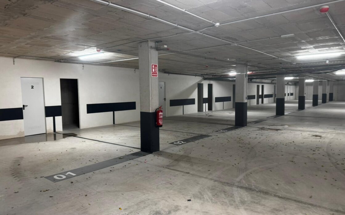 Апартаменти 98 кв.м з терасою в Аліканте 1.5 км від моря