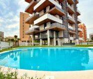 Апартаменти 98 кв.м з терасою в Аліканте 1.5 км від моря