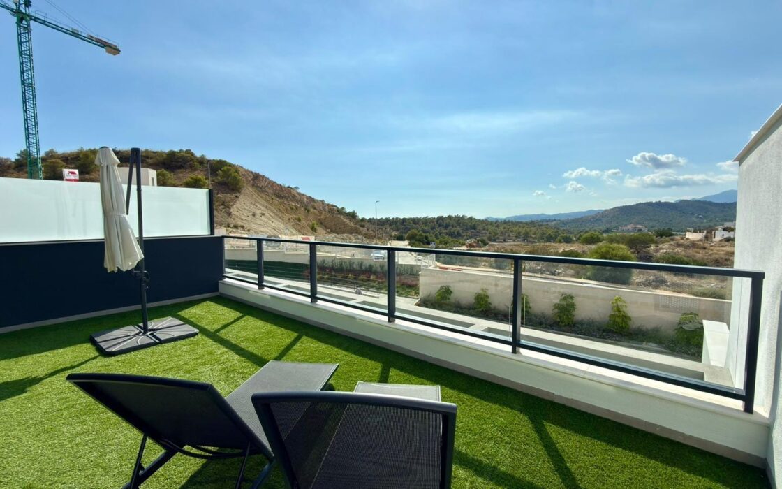 Новый таунхаус в Balcón de Finestrat с террасой и видом на море