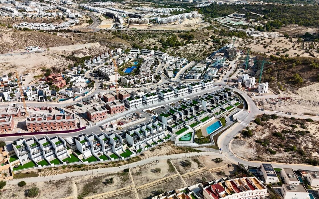 Новый таунхаус в Balcón de Finestrat с террасой и видом на море