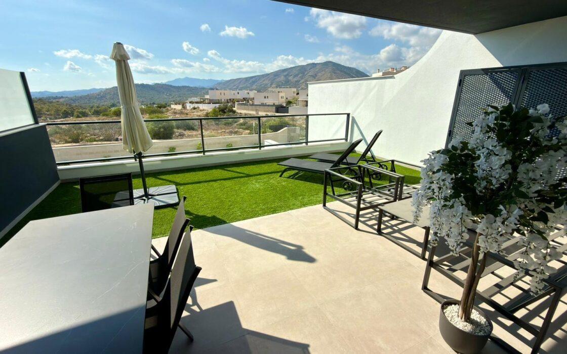 Новый таунхаус в Balcón de Finestrat с террасой и видом на море