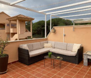 Двухуровневый пентхаус в Марбелье с большой террасой 107 кв.м