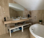 Двухуровневый пентхаус в Марбелье с большой террасой 107 кв.м