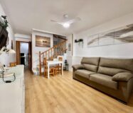 Дом в Торревьехе 69 кв.м у моря с террасой и бассейном