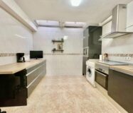 Дом в Торревьехе 69 кв.м у моря с террасой и бассейном