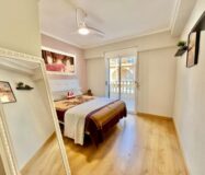 Дом в Торревьехе 69 кв.м у моря с террасой и бассейном