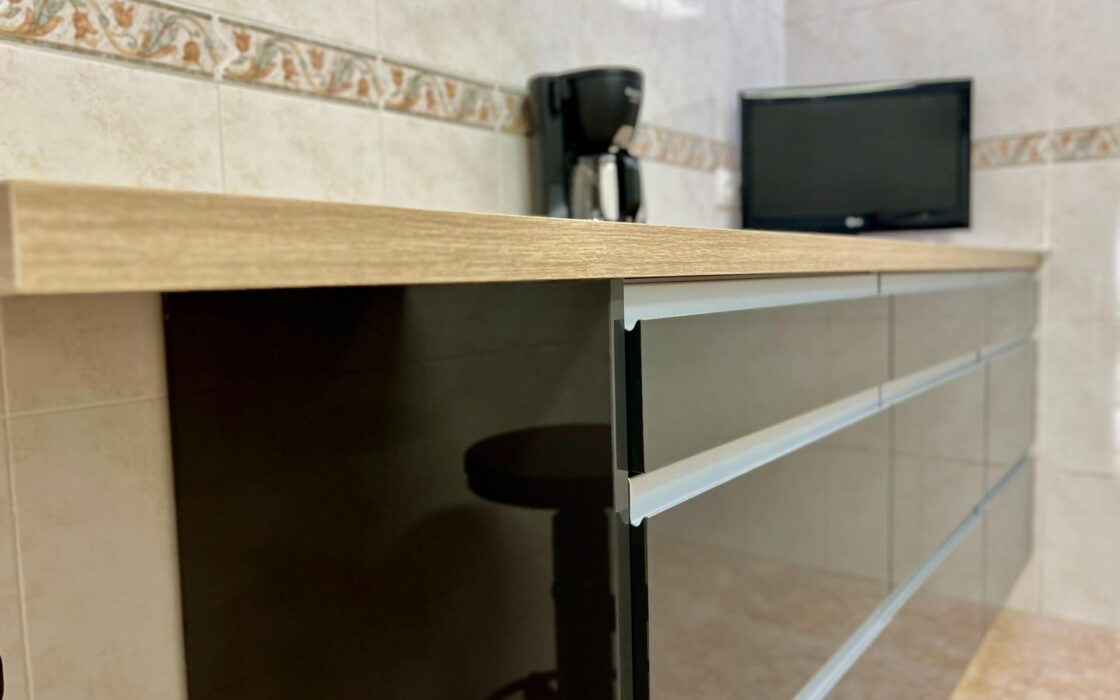 Дом в Торревьехе 69 кв.м у моря с террасой и бассейном