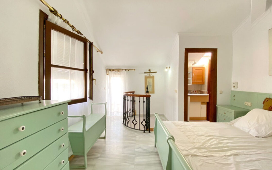 Двухуровневый Пентхаус в Марбелье с террасой 91 кв.м