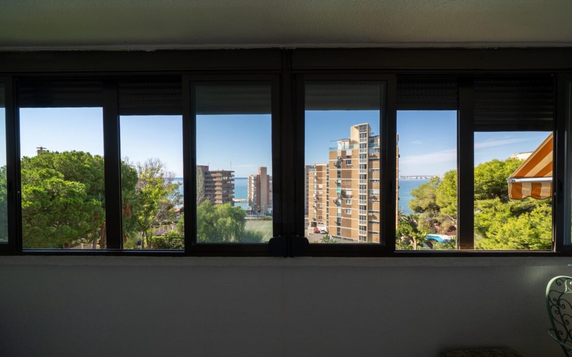 Апартаменты у моря в Аликанте 111 кв.м с террасой