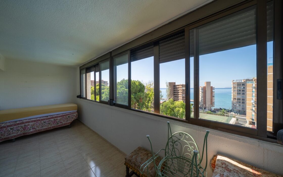 Апартаменты у моря в Аликанте 111 кв.м с террасой