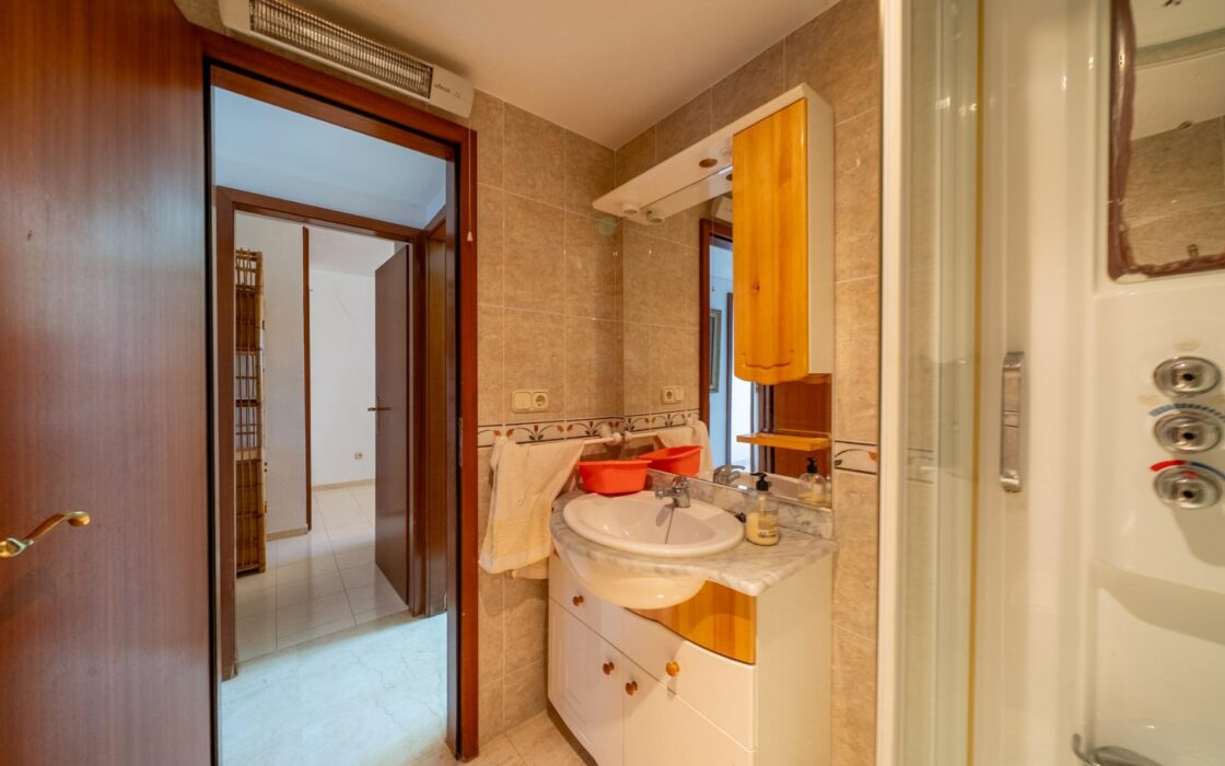 Апартаменты у моря в Аликанте 111 кв.м с террасой