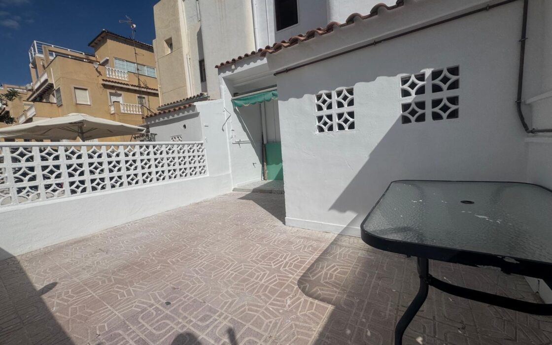 Дом с видом на море в Торревьехе, 93 кв.м, 4 комнаты