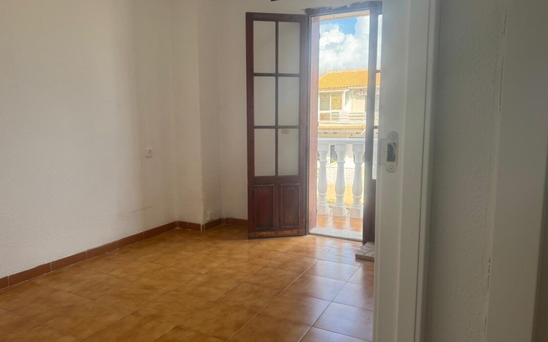 Дом с видом на море в Торревьехе, 93 кв.м, 4 комнаты