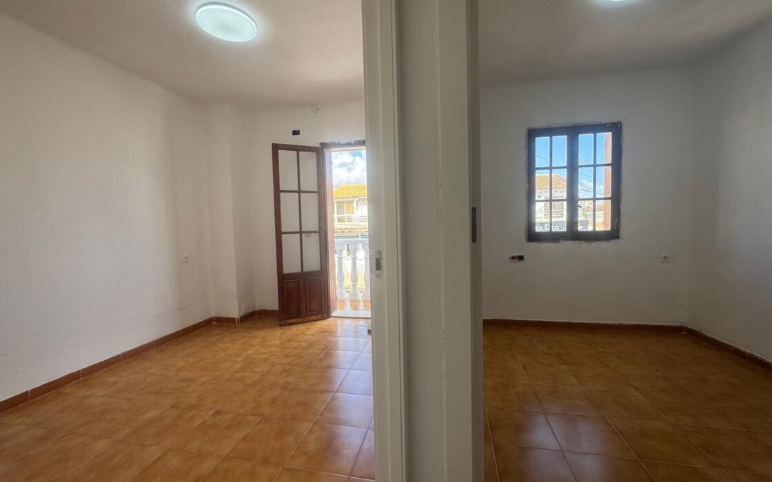 Дом с видом на море в Торревьехе, 93 кв.м, 4 комнаты