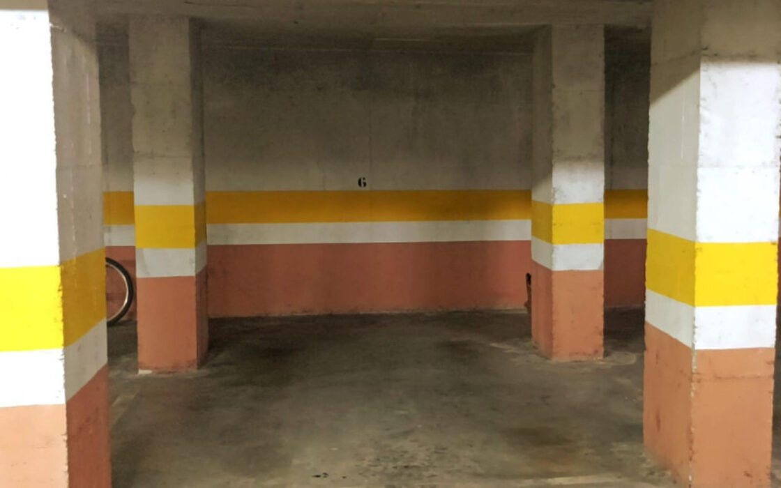 Двухуровневая квартира в Марбелье с террасой 95 кв.м