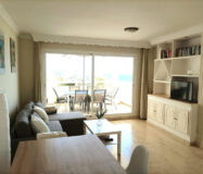 Двухуровневая квартира в Марбелье с террасой 95 кв.м