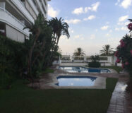 Двухуровневая квартира в Марбелье с террасой 95 кв.м