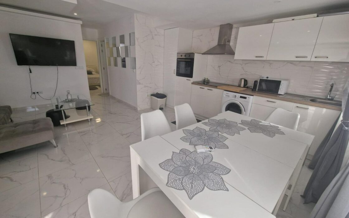 Дом в Торревьехе с бассейном и террасой 3 комнаты