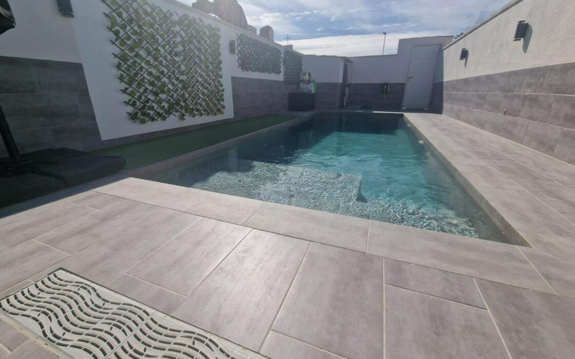 Дом в Торревьехе с бассейном и террасой 3 комнаты