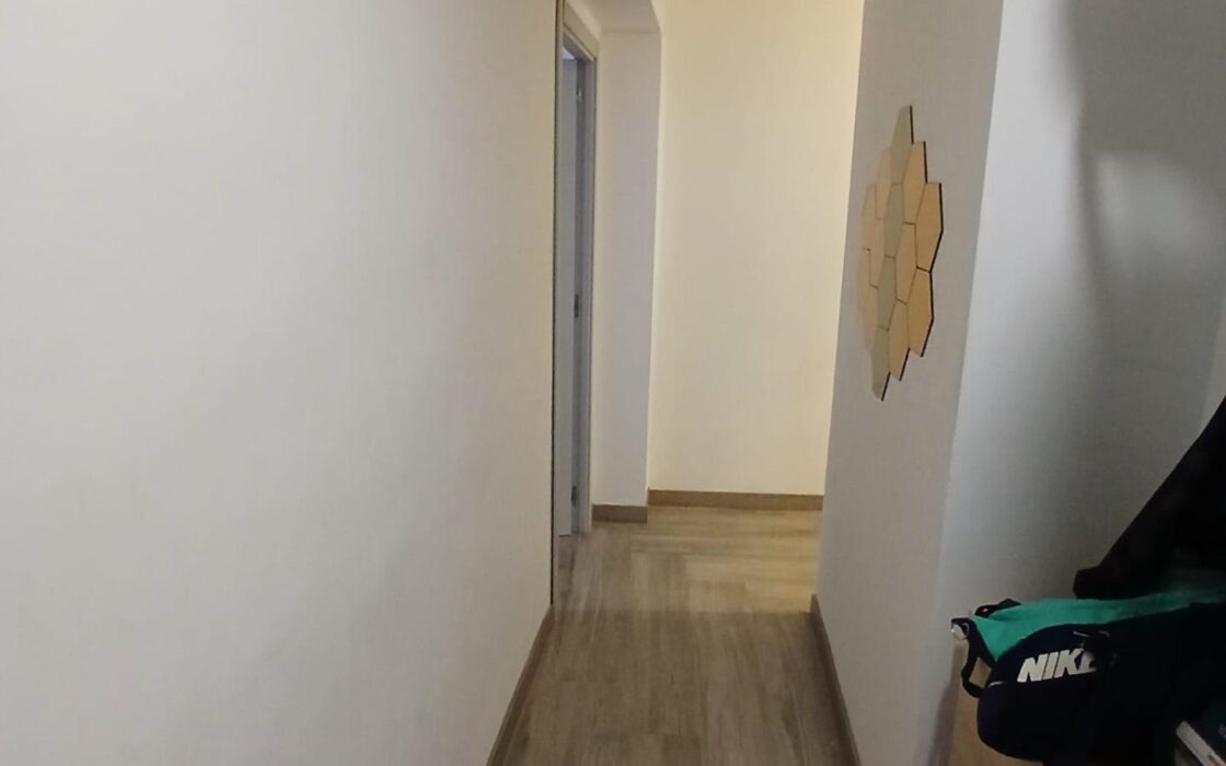 Квартира 96 кв.м с террасой в Валенсии ближе к центру