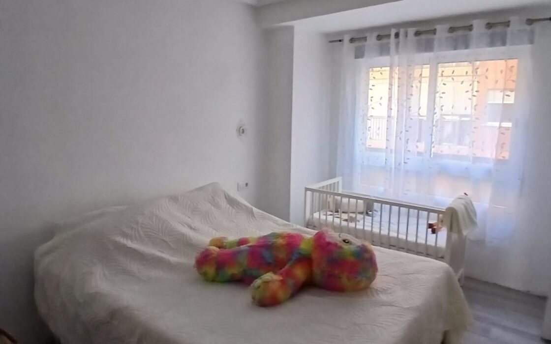 Квартира 96 кв.м с террасой в Валенсии ближе к центру