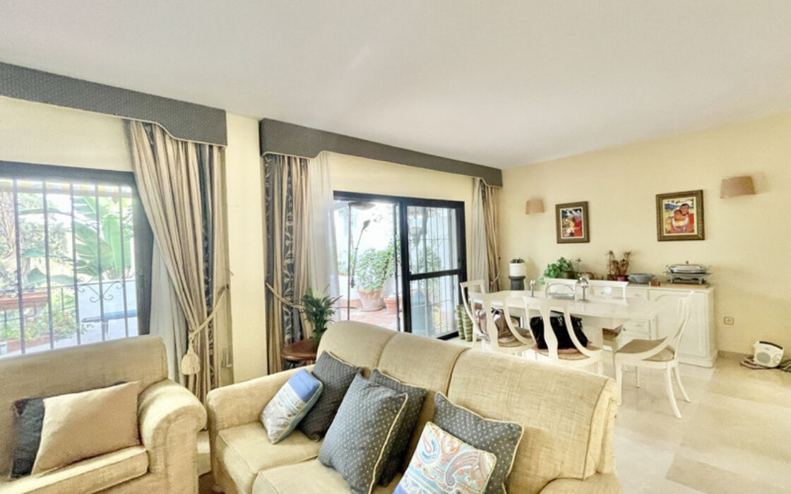 Двухуровневый пентхаус с солярием в Марбелье, 155 кв.м.