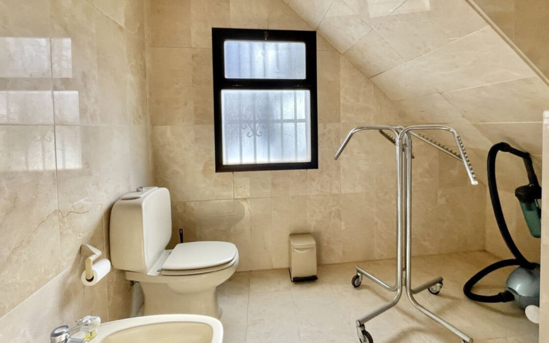 Двухуровневый пентхаус с солярием в Марбелье, 155 кв.м.