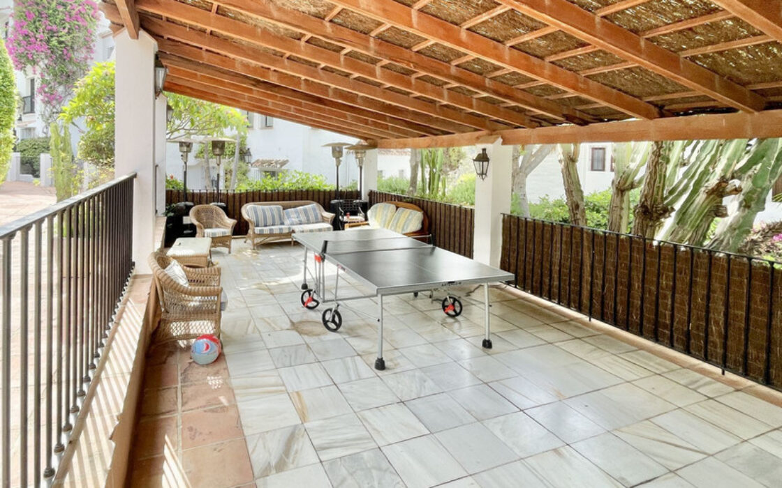 Двухуровневый пентхаус с солярием в Марбелье, 155 кв.м.