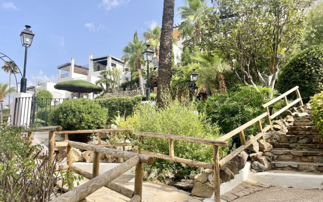 Двухуровневый пентхаус с солярием в Марбелье, 155 кв.м.