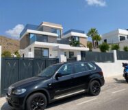 Вилла в Сьерра Кортина 500 кв.м с террасой и бассейном