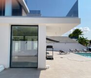 Вилла в Сьерра Кортина 500 кв.м с террасой и бассейном