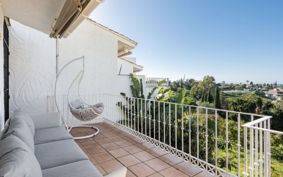 Таунхаус с 2 спальнями и видом на море в Марбелье 84 кв.м