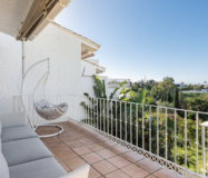 Таунхаус с 2 спальнями и видом на море в Марбелье 84 кв.м