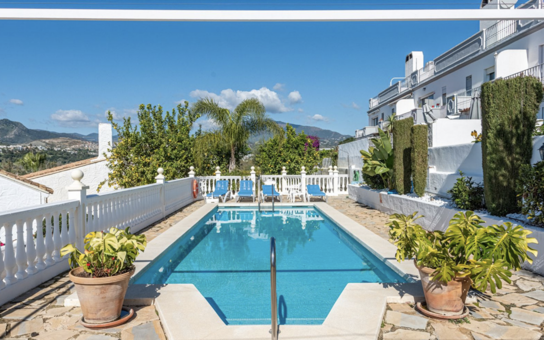 Таунхаус с 2 спальнями и видом на море в Марбелье 84 кв.м