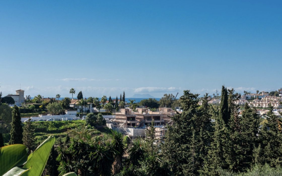 Таунхаус с 2 спальнями и видом на море в Марбелье 84 кв.м